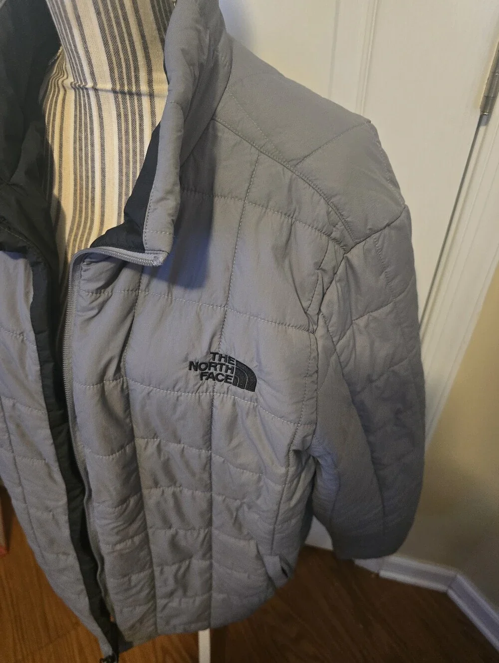 The North Face TNF Harway Jacket Mens Grey/Gray Puffer Quilted Full Zip Coat XL